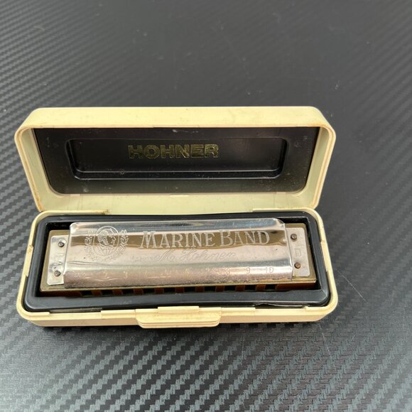 VTG M. Hohner Marine Band Harmonica In Original Case #1896 Key of D A440 - Picture 2 of 12